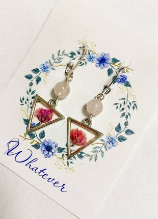 Earrings with dry flowers and natural stones