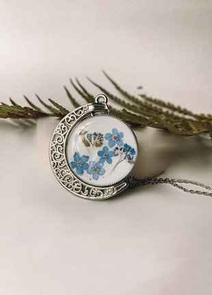 Double-sided vintage pendant