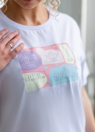 Cotton T-shirt with a print2 photo