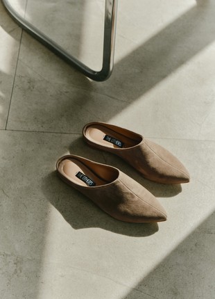 Sued flat mules in olive color
