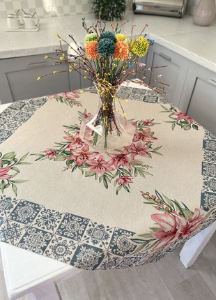 Tapestry tablecloth  97 x 100 cm./ 38x39 in.6 photo