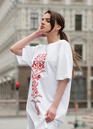 Embroidered long T-Shirt "The Three of life"3 photo