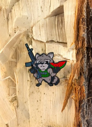 Metal pin "Raccoon from Kherson"2 photo