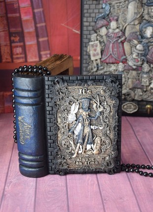 Jewelry box Alice in Wonderland