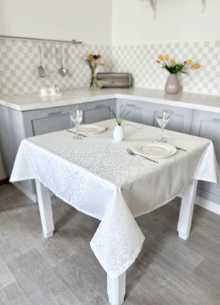 Teflon-coated tablecloth  134x220 cm./52x86 in