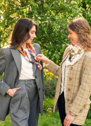Scarf "Pink sakura" from the brand MyScarf. Decorated with natural   stone granet3 photo