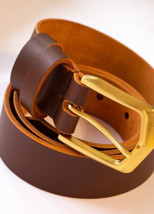 Leather belt, cognac color with brass buckle