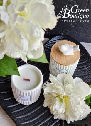 Natural  Coco Apricot Creme candle WHITE PEONY (size L)7 photo