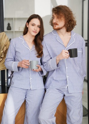 Blue striped women'’s pajama VVRSH6 photo