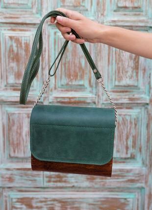 Women's dark wooden shoulder bag with leather inserts / Green