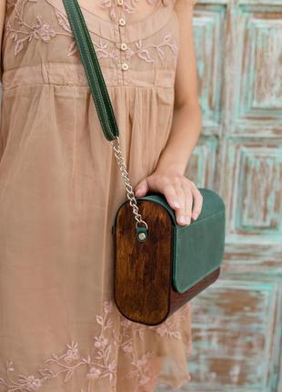Women's dark wooden shoulder bag with leather inserts / Green5 photo