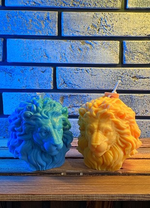 Large Lion Head Candle UA | The color of our VICTORY