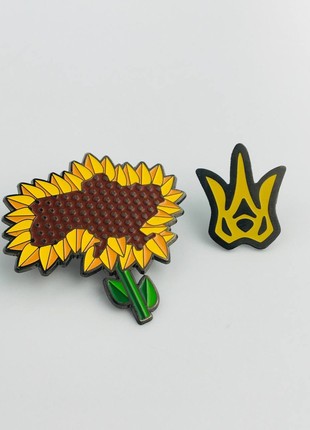 2pcs badge set of / Ukrainian symbols Flowering Ukraine3 photo