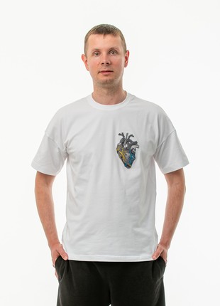 Unisex t-shirt oversize with embroidery "Heart of steal" white