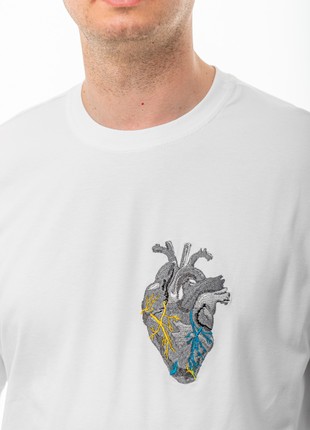Unisex t-shirt oversize with embroidery "Heart of steal" white2 photo