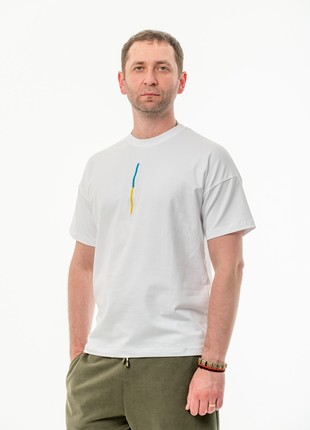 Unisex t-shirt oversize with embroidery "Colours of freedom" white3 photo