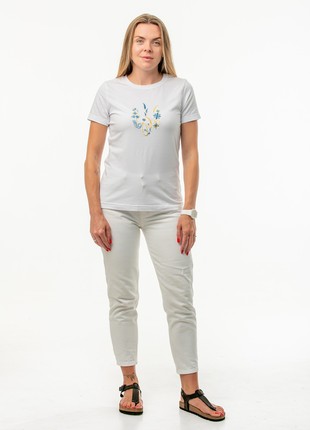 Women's t-shirt with embroidery "Picturesque Ukrainian coat of arms" white5 photo