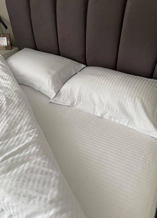 White bedding set