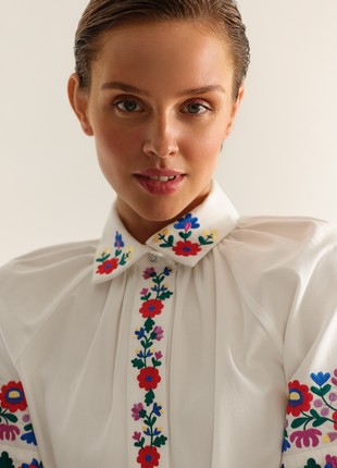 Women's embroidered blouse "Flowers"
