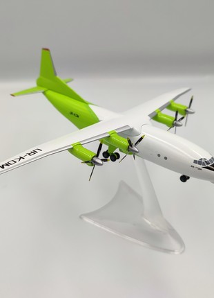Model of the Antonov AN-12 Cavok UR-KDM green/white