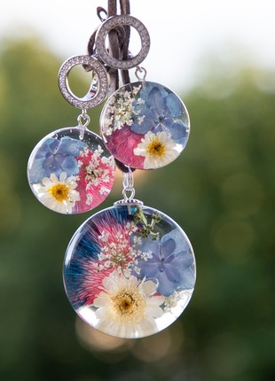 Real blue hydrangea jewelry set, resin flower necklace and earrings1 photo