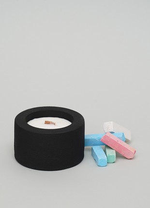 Orange-chocolate-scented candle for writing your wishes with a wooden crackling wick2 photo