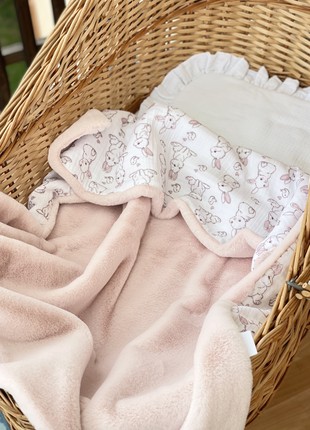 Warm Faux Fur Baby Blanket from momma&kids brand