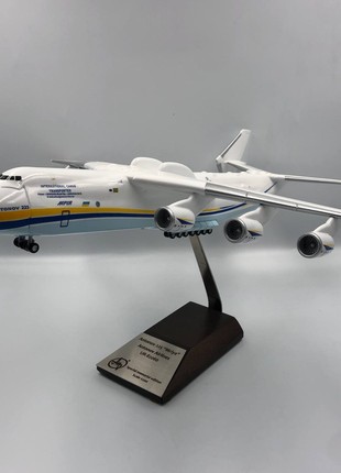 Memorial collectible model Antonov 225 "Mriya" Scale 1:200 Official license model of ANTONOV® Company