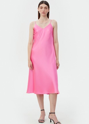 Pink slip dress with dense satin