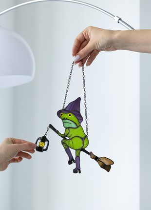 Funny Suncatcher Frog on broomstick Stained Glass Halloween Home Decor