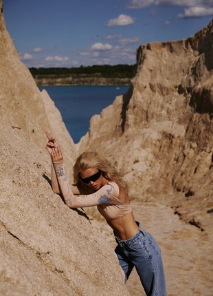 Beige printed knitted top8 photo