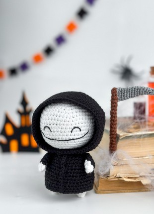 Amigurumi Grim Reaper crochet