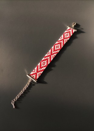 Beaded bracelet with Volyn region ornament