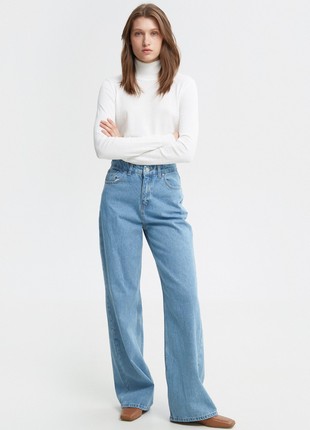 Milky basic knitted turtleneck with cotton