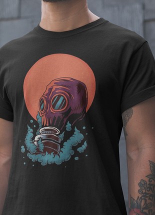 Stylish men's t-shirt with a "gas mask" print