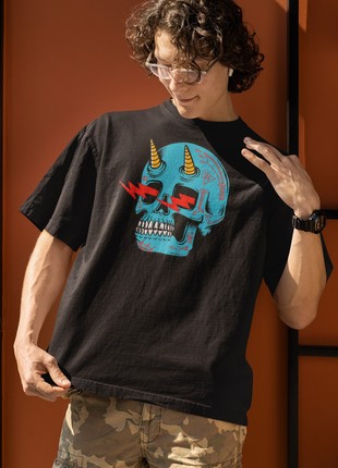 Stylish men's t-shirt with a "blue skull" print