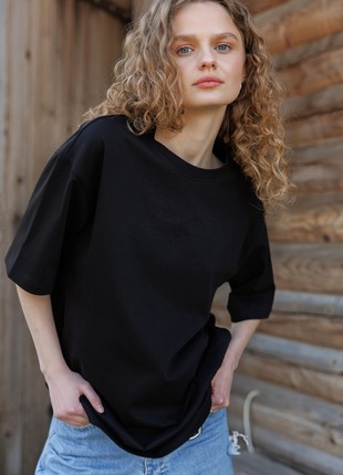 Black T-shirt  with a delicate black thread embroidery with the inscription "Cherish love"
