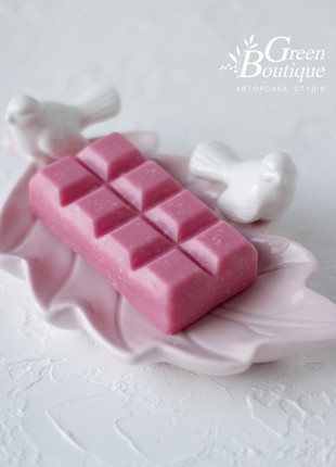 Natural kraft soap Strawberry & white chocolate