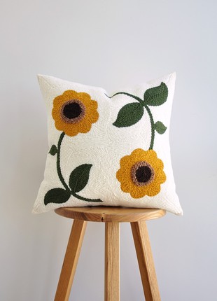 Punch needle pillow "Sunflower"