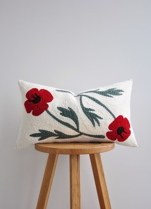 Punch needle pillow "Poppies"
