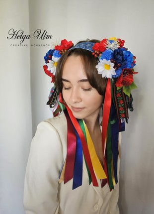 Headdress with traditional field flowers, characteristic of the Ukrainian wreath