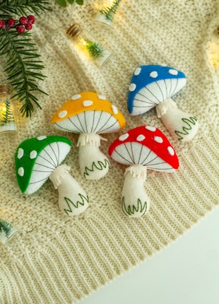 Christmas mushrooms ornaments Set of 4
