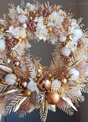 Christmas wreath, wreath on the door