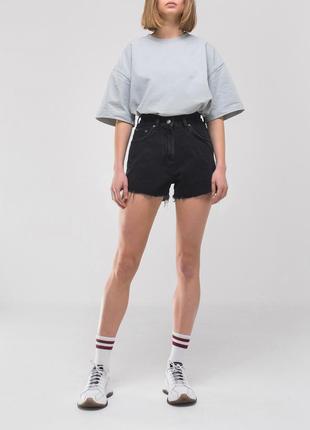 Cropped gray shorts2 photo