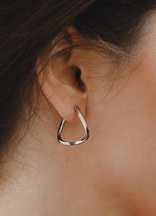 Curved earrings