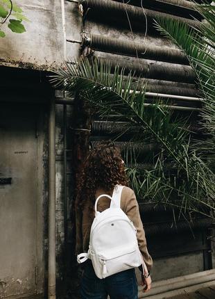 Leather backpack / white7 photo