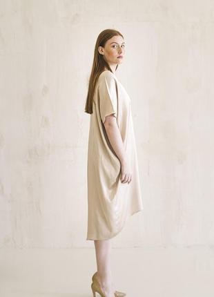 Beige free-cut dress3 photo
