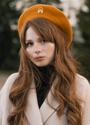 Mustard woolen beret with gold decor2 photo