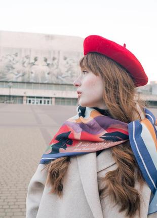 Red woolen beret with gold decor3 photo