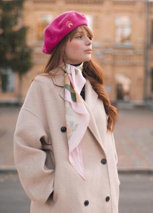 Woolen beret with gold decor in fuchsia5 photo